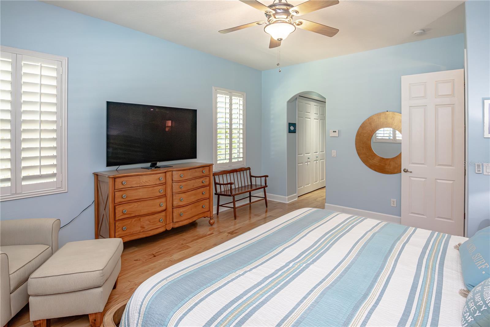 Image 24 of 69 For 1929 24th Street Circle W