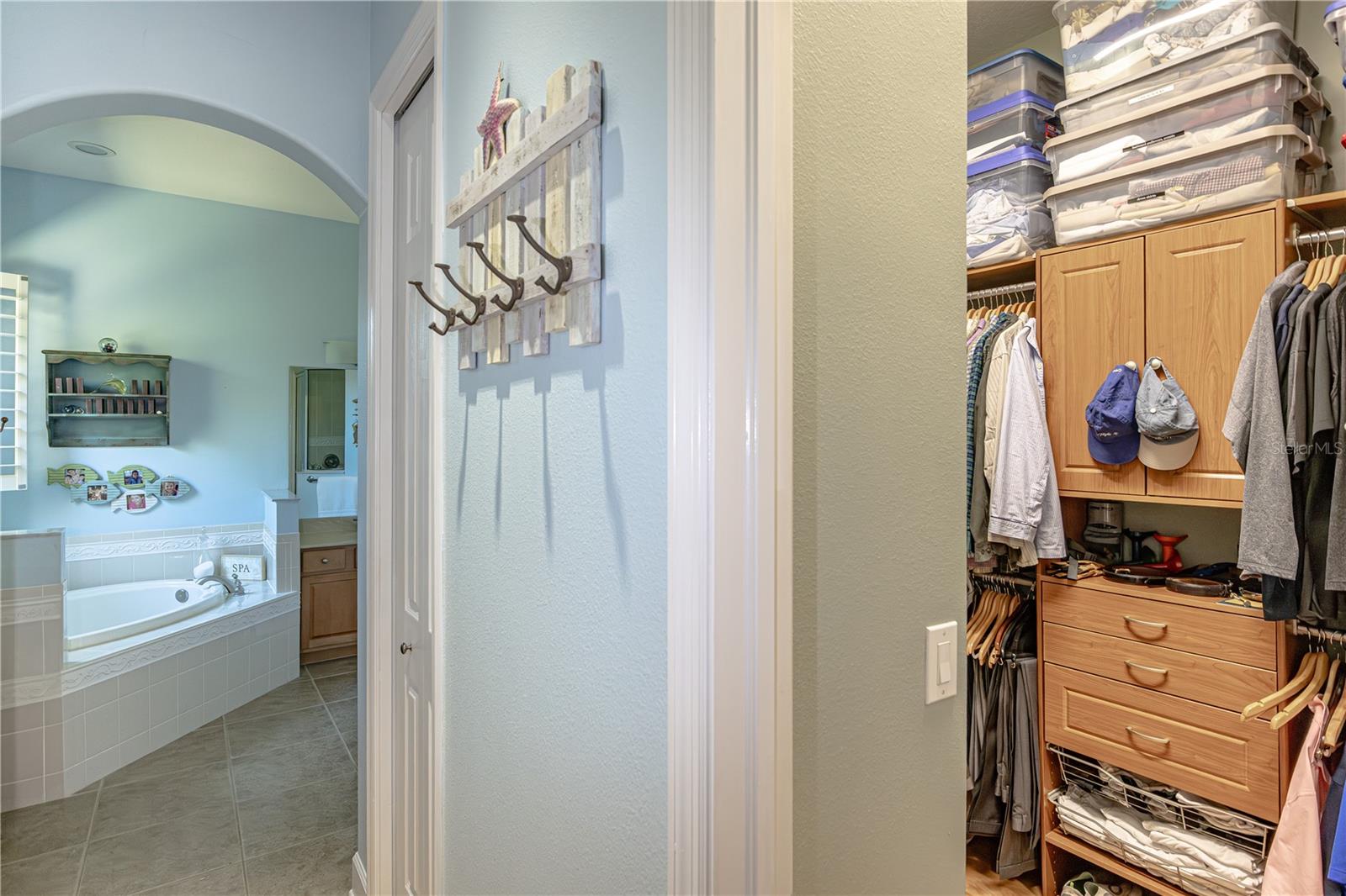 Image 25 of 69 For 1929 24th Street Circle W