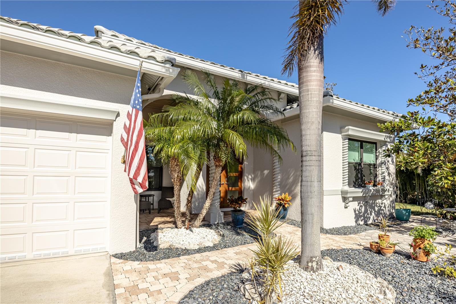 Image 4 of 69 For 1929 24th Street Circle W