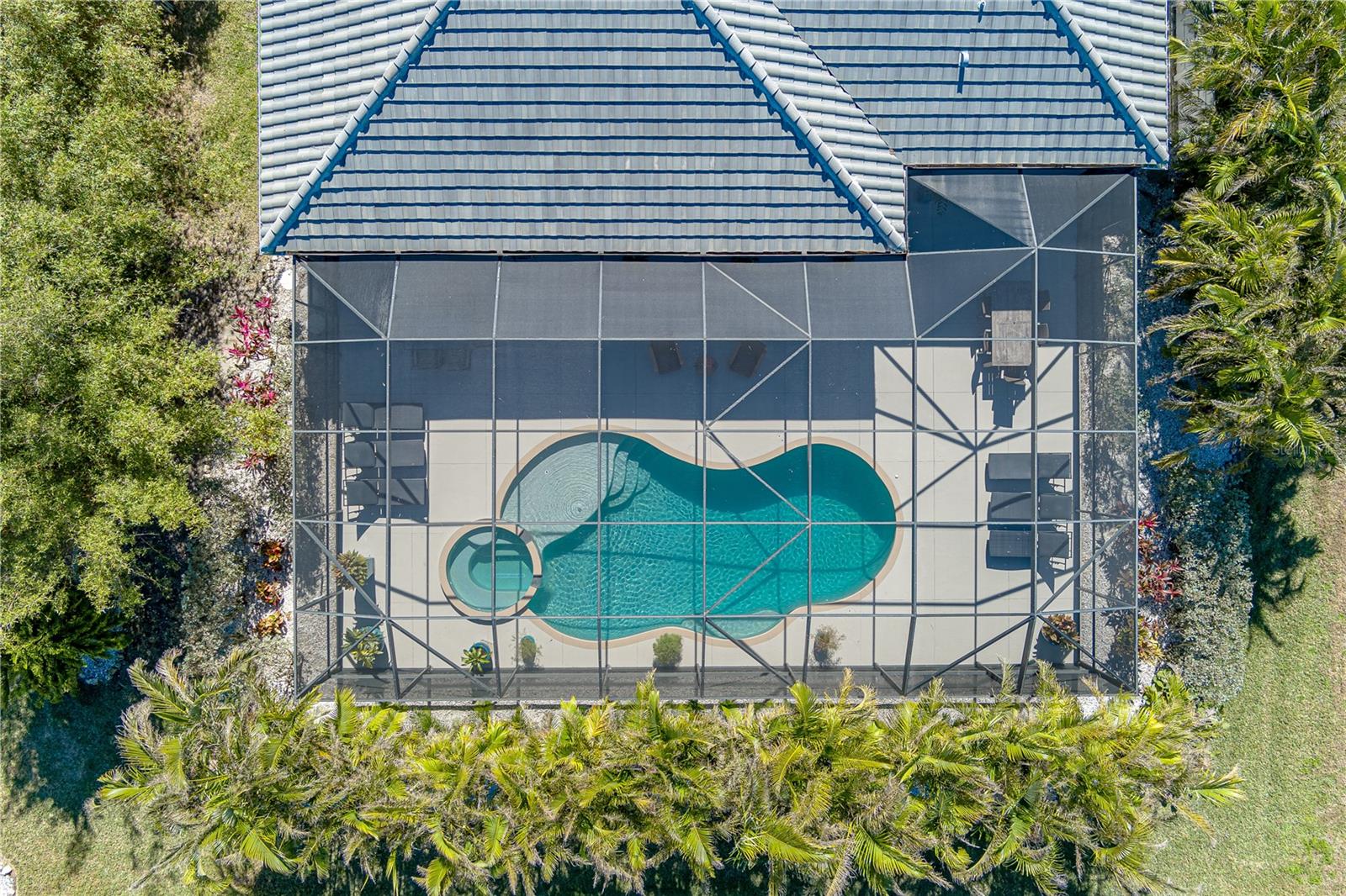 Image 61 of 69 For 1929 24th Street Circle W