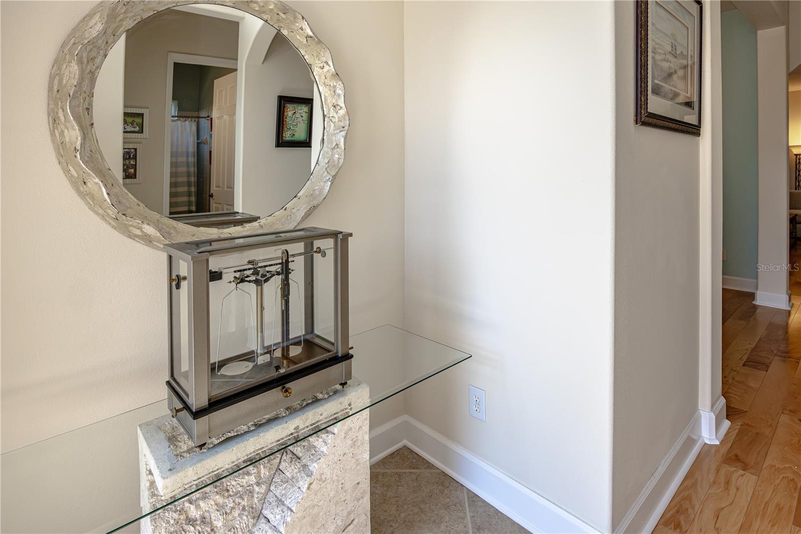 Image 8 of 69 For 1929 24th Street Circle W