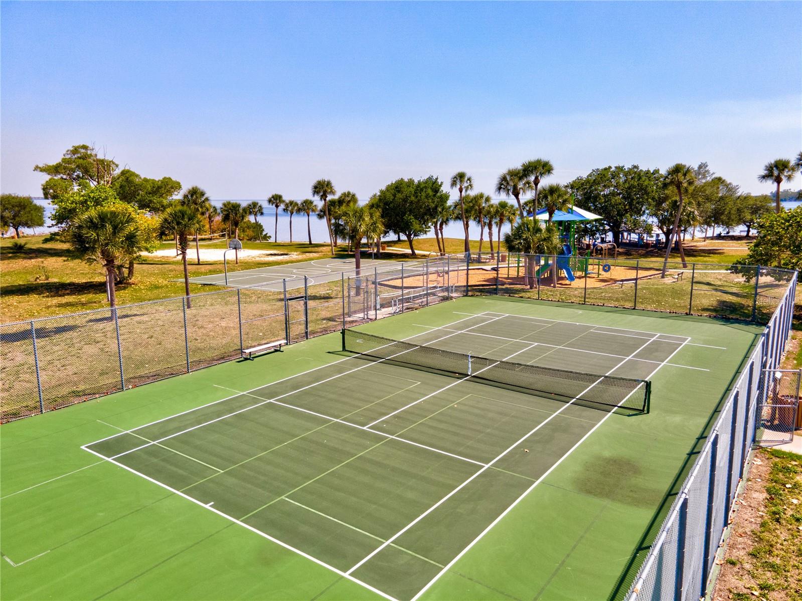 Image 63 of 93 For 15912 Melport Circle