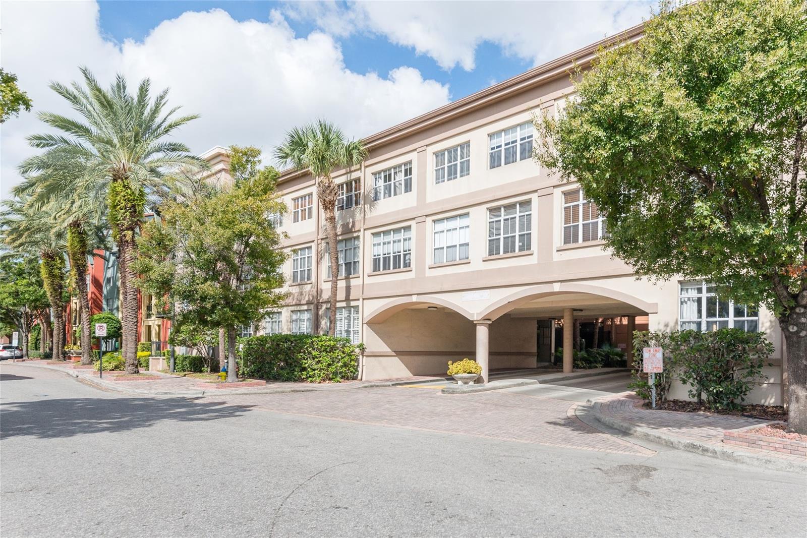 Details for 2402 Azeele Street 435, TAMPA, FL 33609