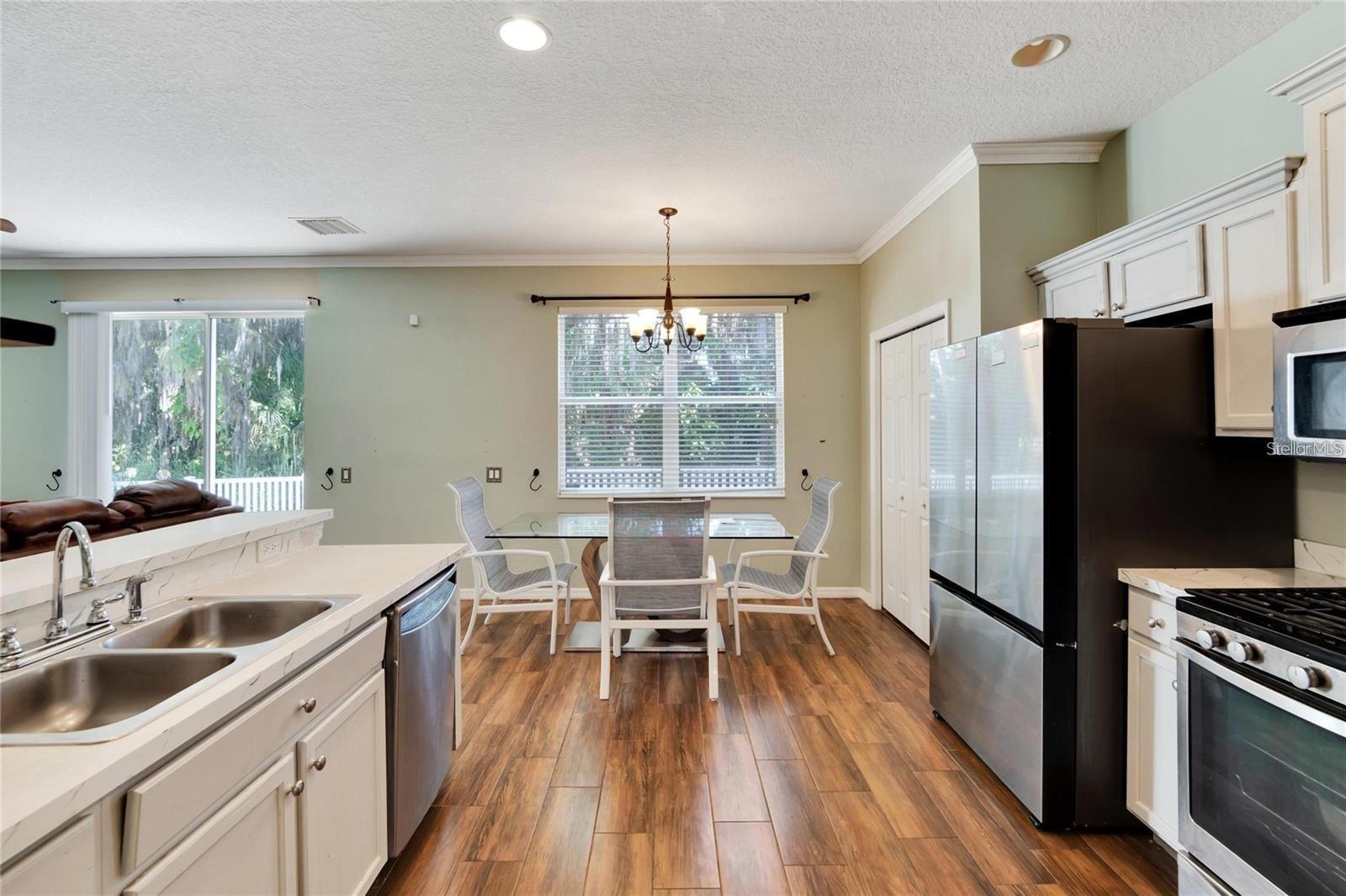 Image 7 of 17 For 6044 36th Court E