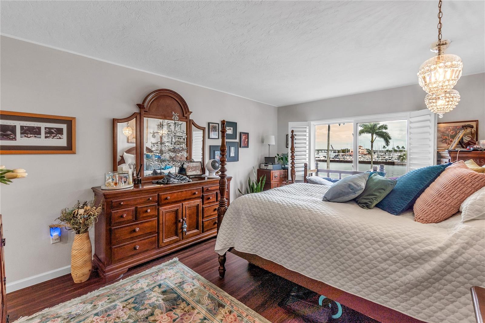 Image 13 of 31 For 1650 1st Avenue W 307b