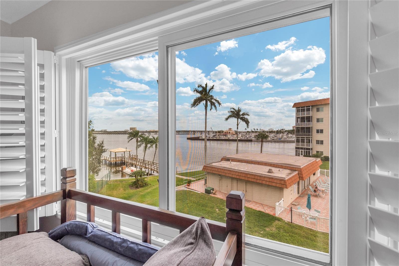 Image 14 of 31 For 1650 1st Avenue W 307b