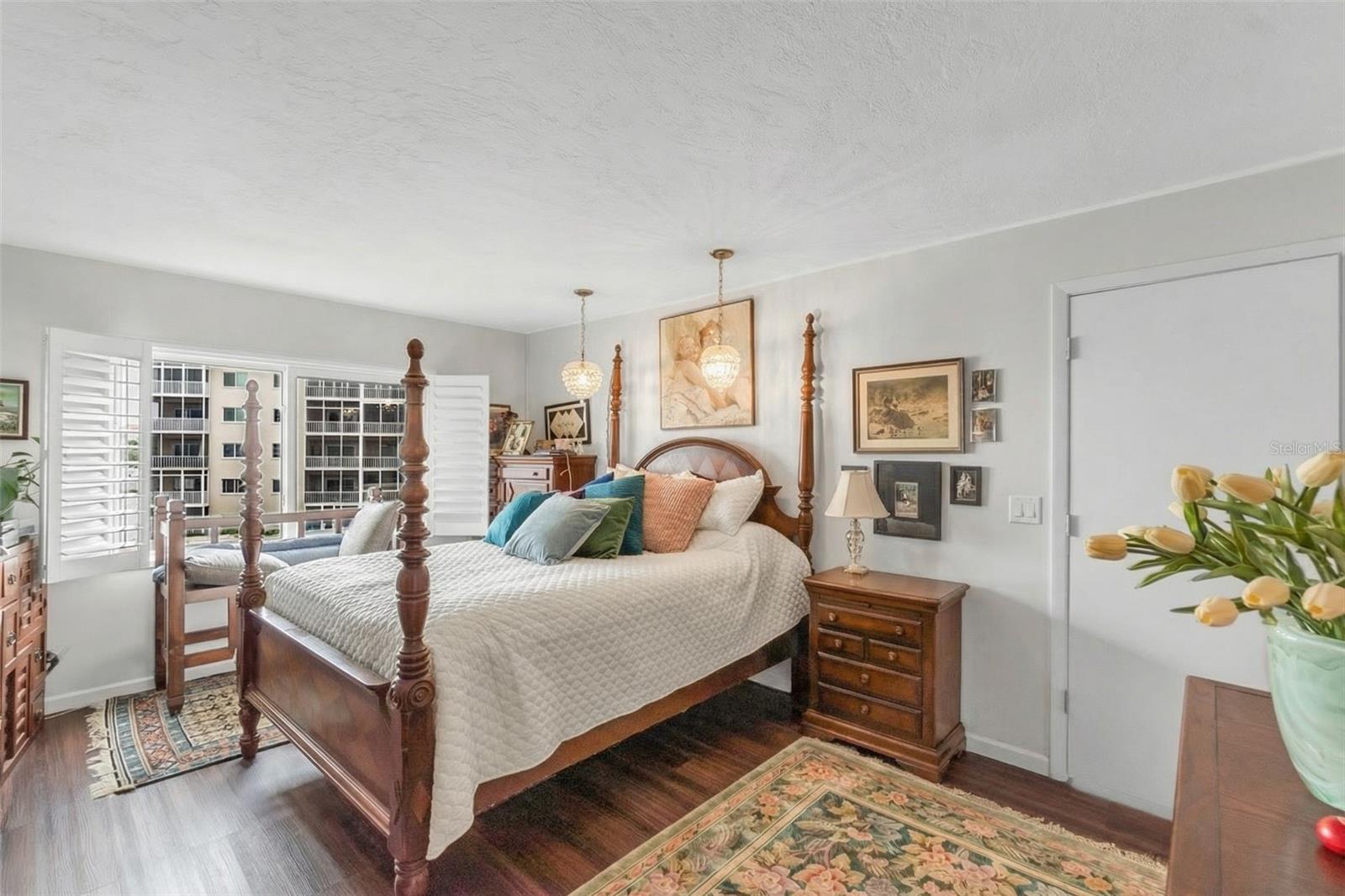 Image 15 of 31 For 1650 1st Avenue W 307b