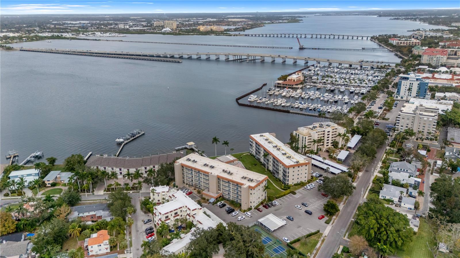 Image 25 of 31 For 1650 1st Avenue W 307b