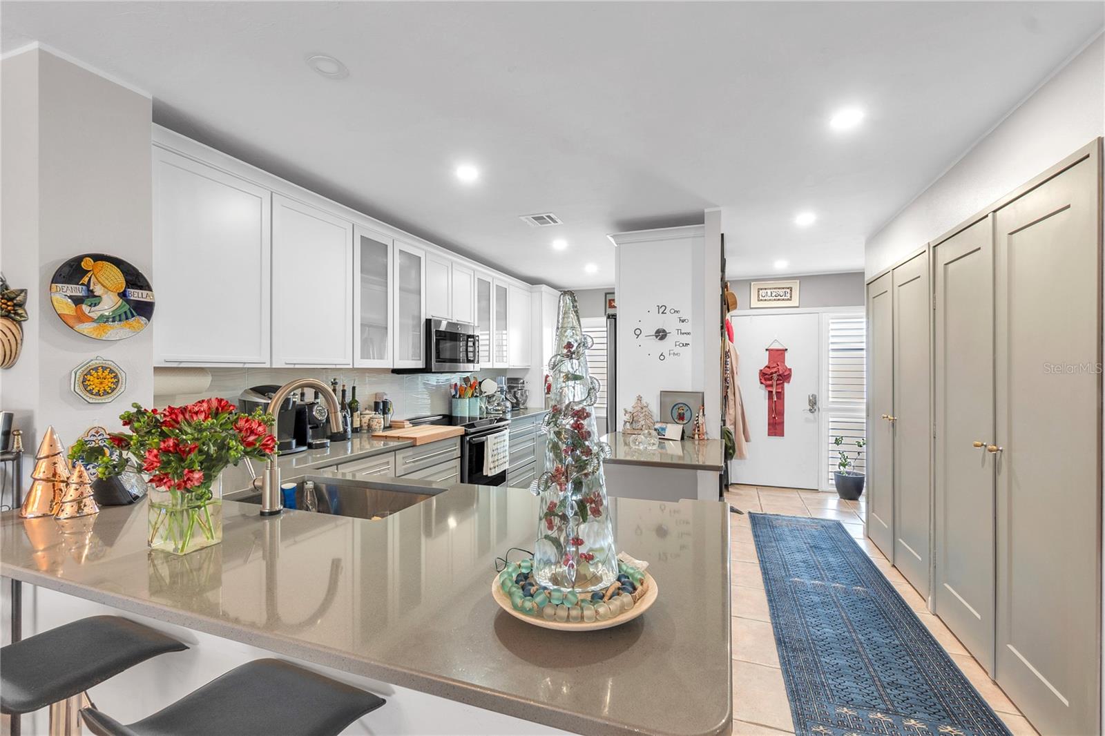 Image 4 of 31 For 1650 1st Avenue W 307b