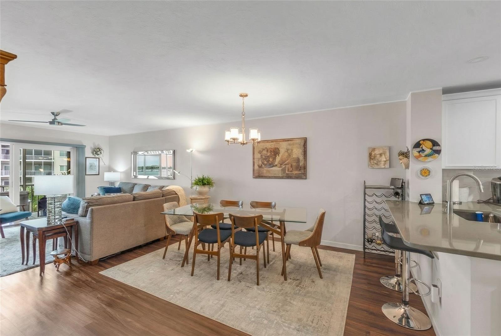 Image 7 of 31 For 1650 1st Avenue W 307b