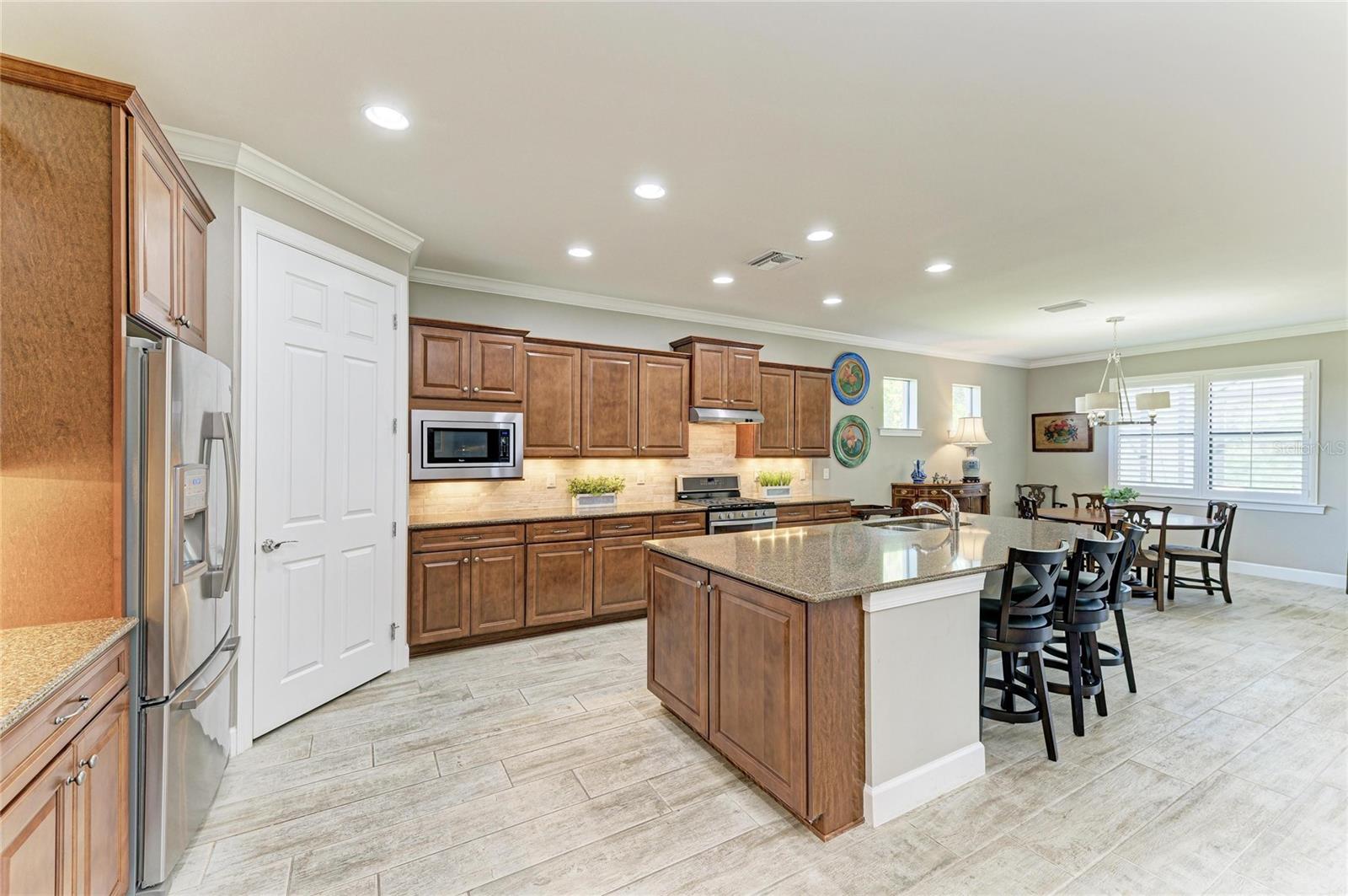 Image 15 of 61 For 6925 Chester Trail