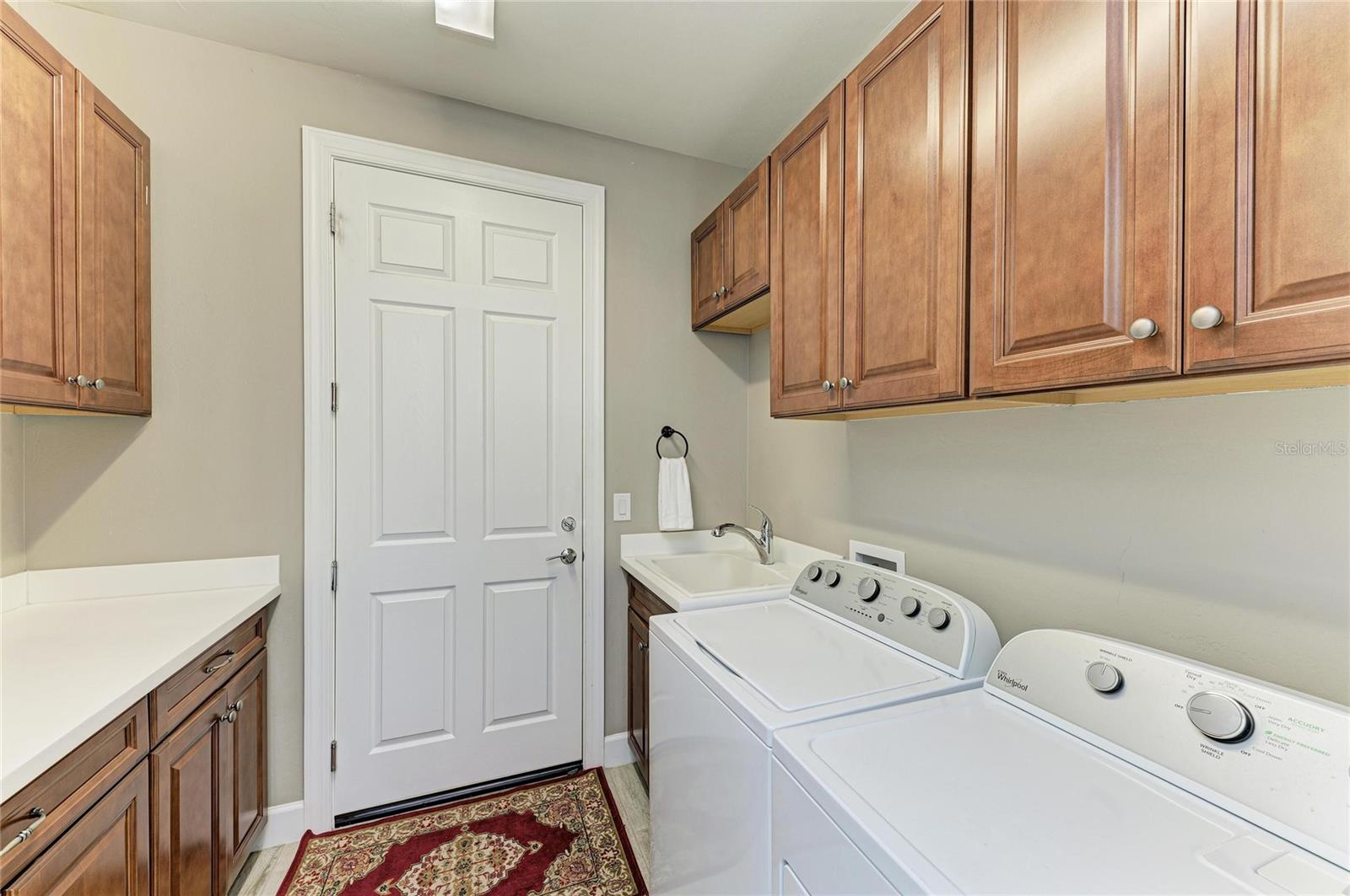 Image 40 of 61 For 6925 Chester Trail