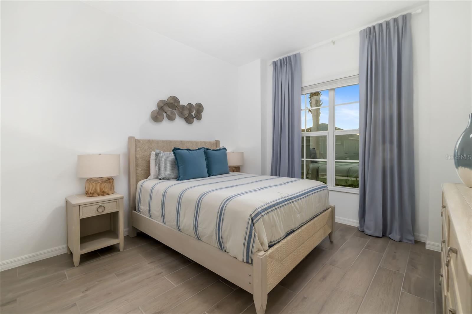 Image 39 of 91 For 5617 Lightning Whelk Lane