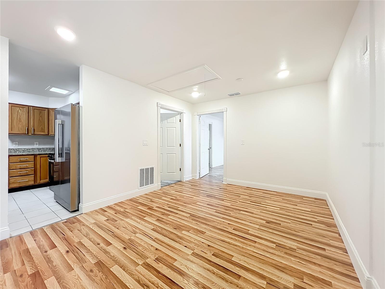 Image 17 of 68 For 1236 Russell Drive