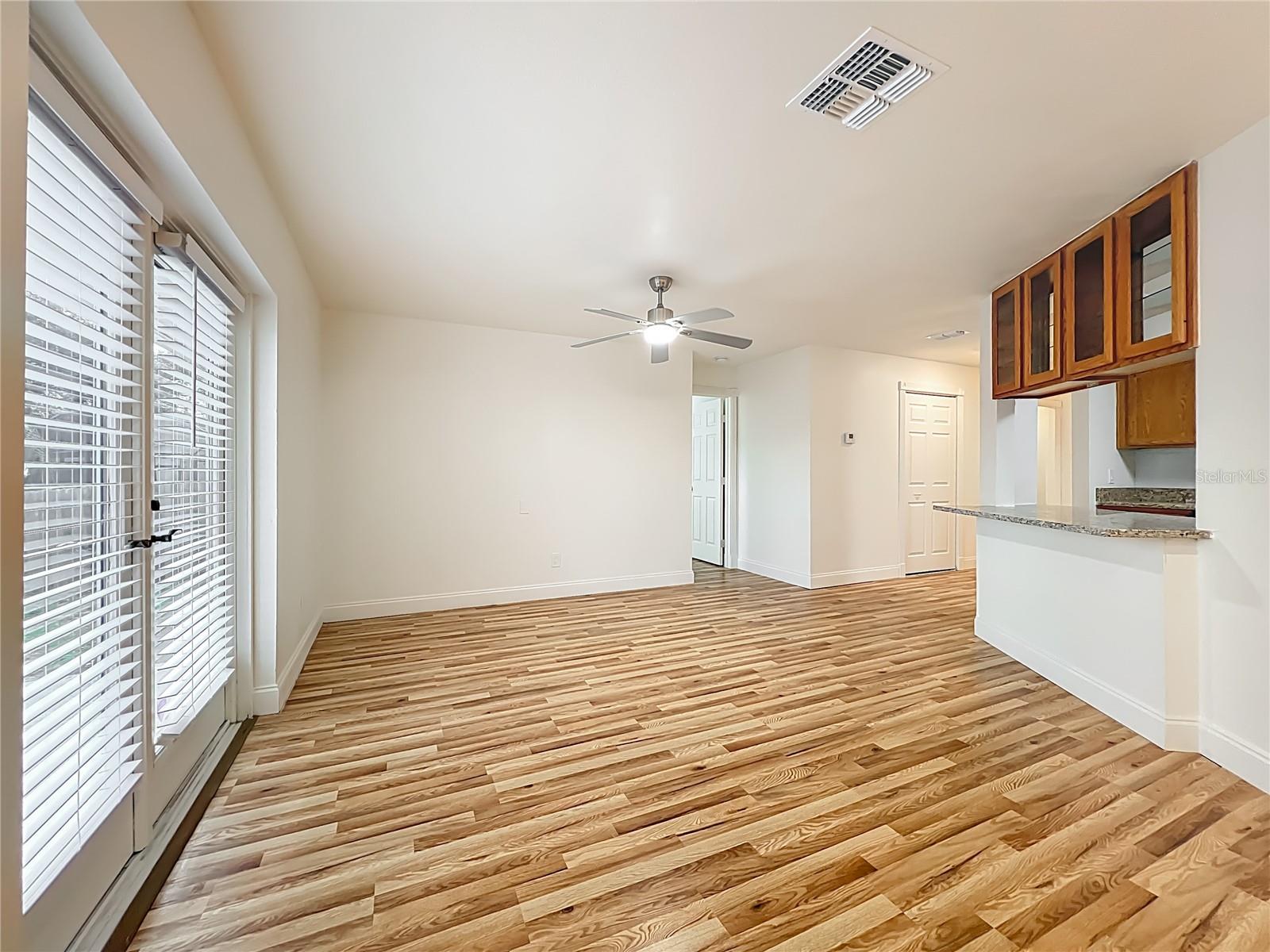 Image 18 of 68 For 1236 Russell Drive