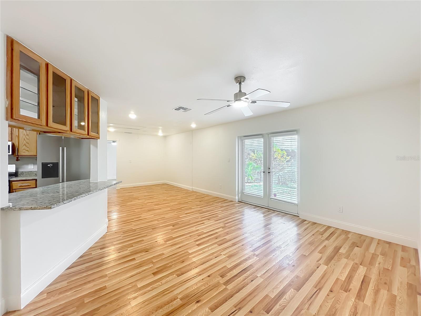 Image 22 of 68 For 1236 Russell Drive