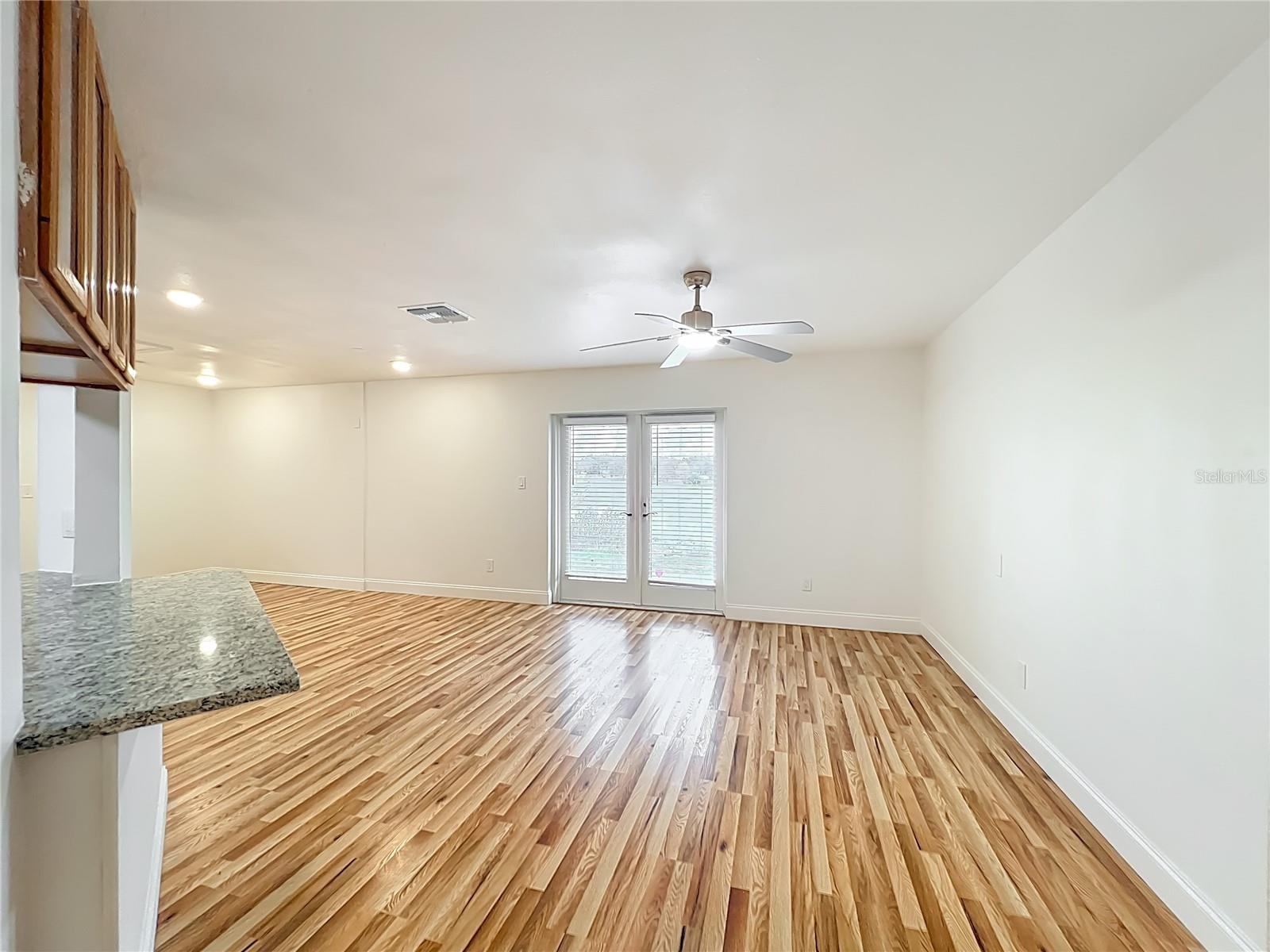 Image 23 of 68 For 1236 Russell Drive