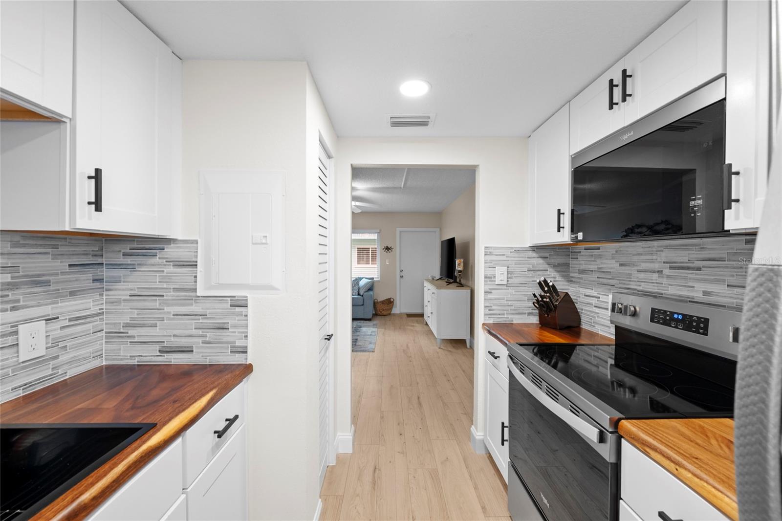 Image 10 of 28 For 117 7th Street N 23