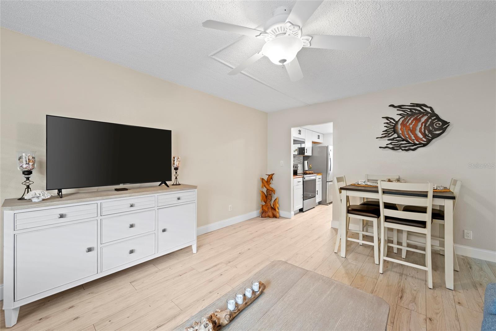 Image 4 of 28 For 117 7th Street N 23