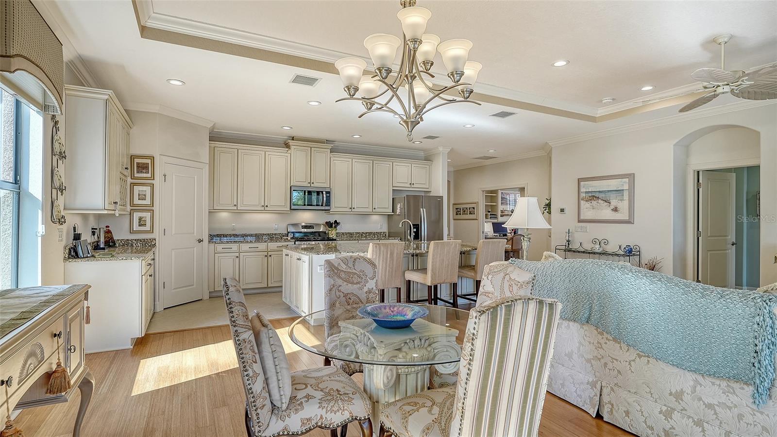 Image 14 of 74 For 12759 Del Corso Loop