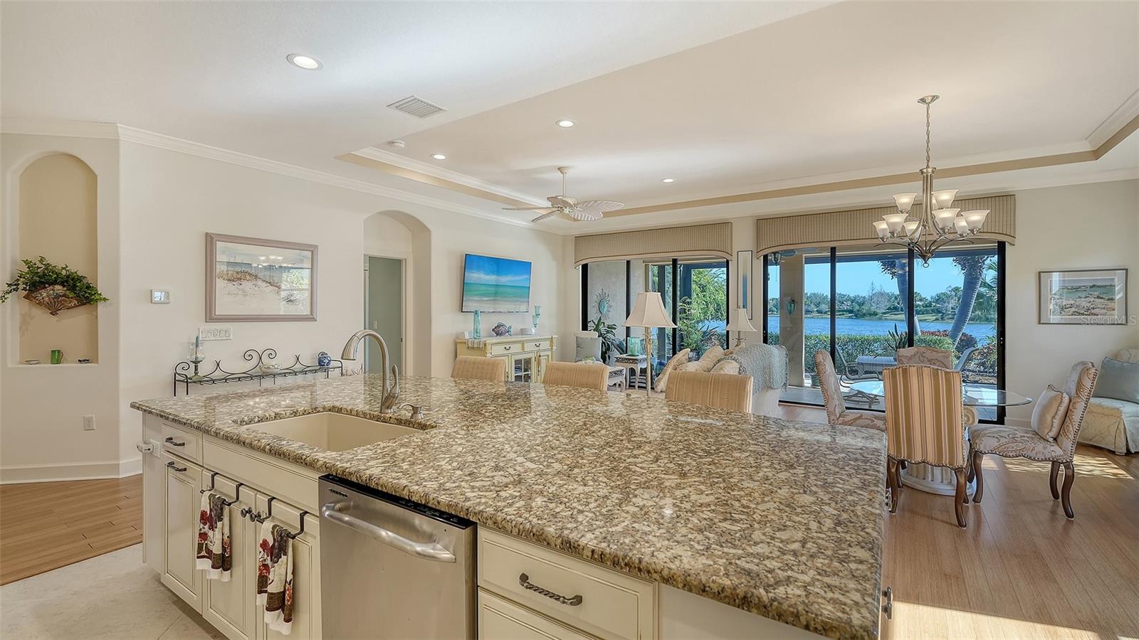 Image 20 of 74 For 12759 Del Corso Loop