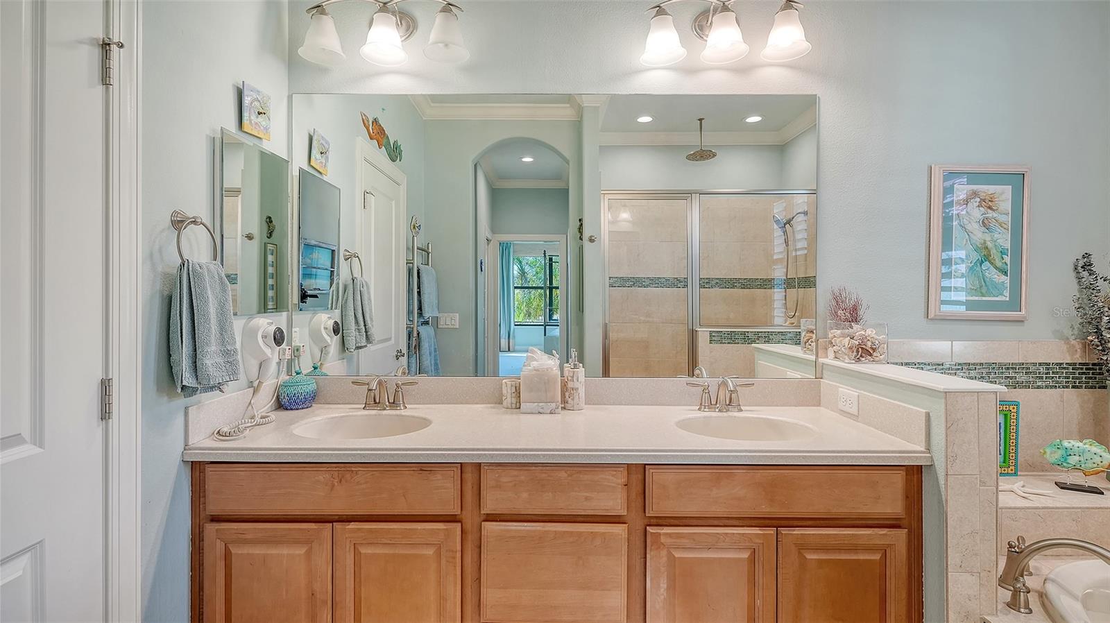 Image 29 of 74 For 12759 Del Corso Loop