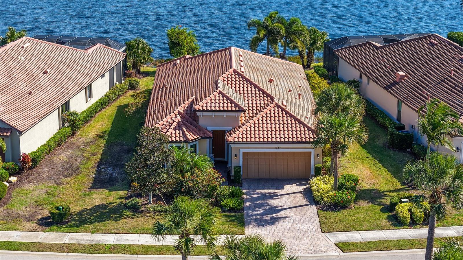 Image 5 of 74 For 12759 Del Corso Loop