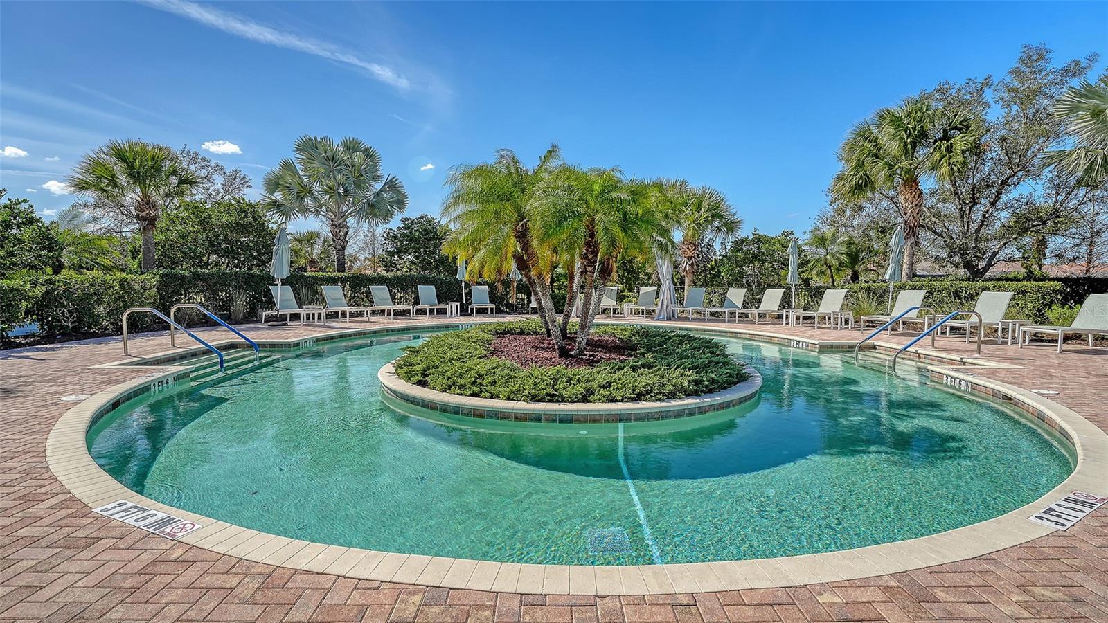 Image 58 of 74 For 12759 Del Corso Loop