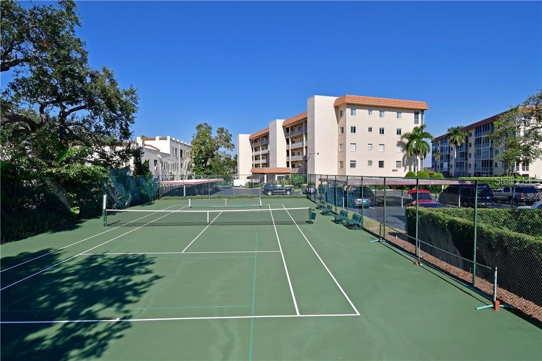 Image 16 of 19 For 1650 1st Avenue W 507b