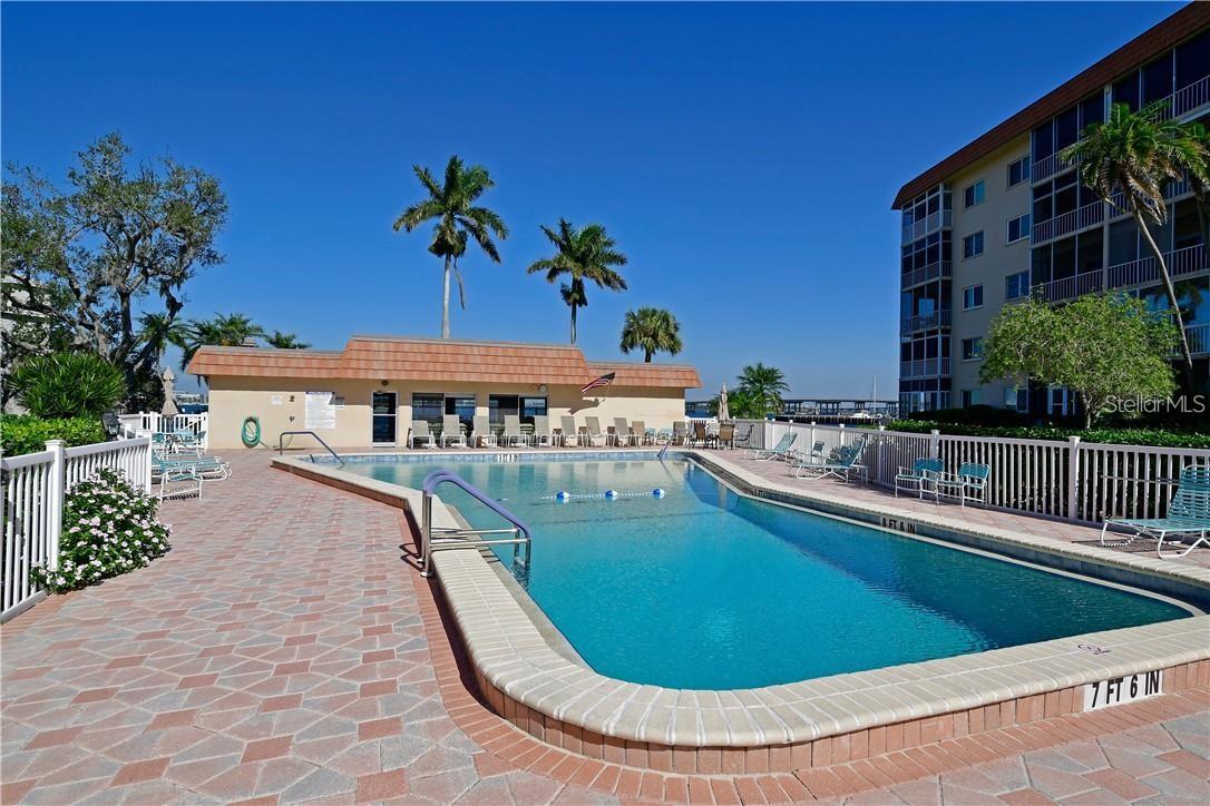 Image 17 of 19 For 1650 1st Avenue W 507b