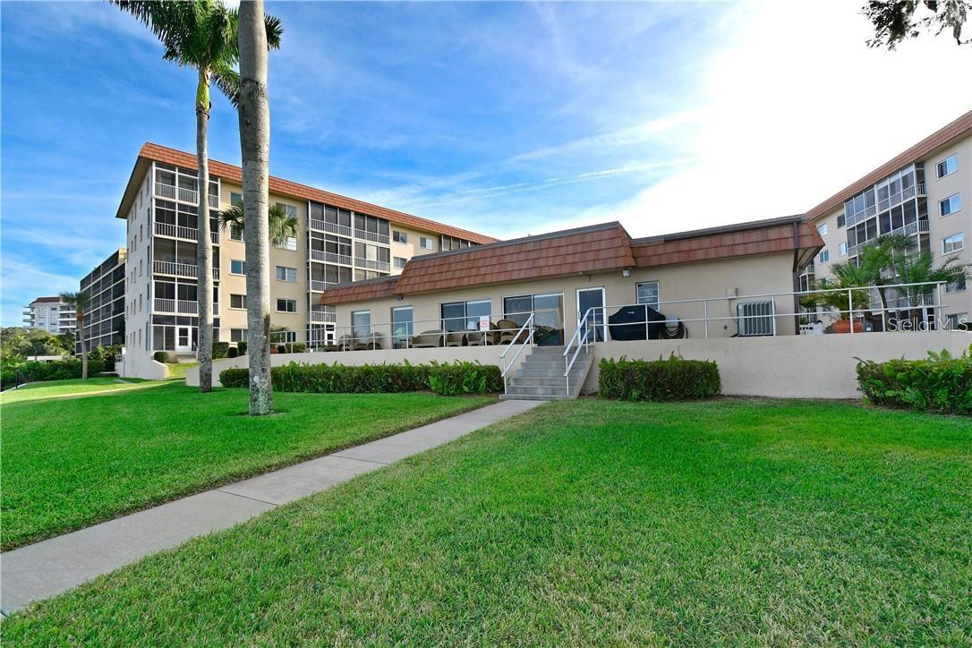 Image 6 of 19 For 1650 1st Avenue W 507b