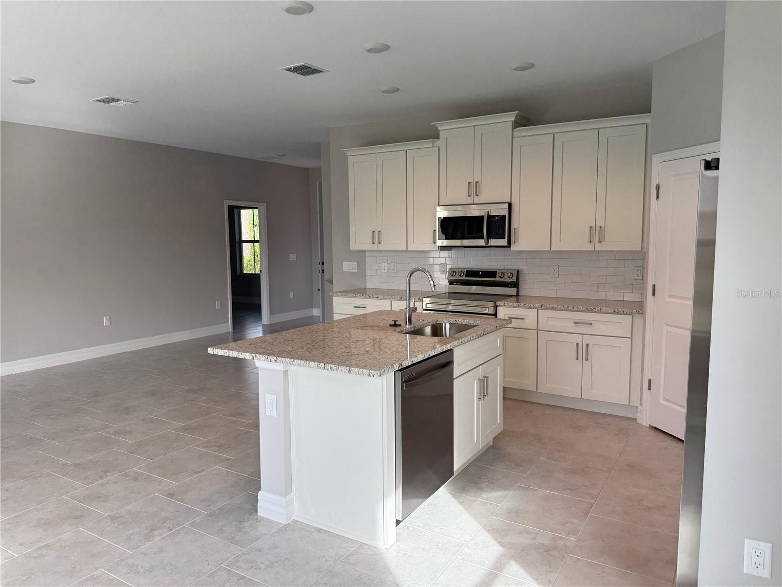 Image 10 of 44 For 1047 Comfort Lane