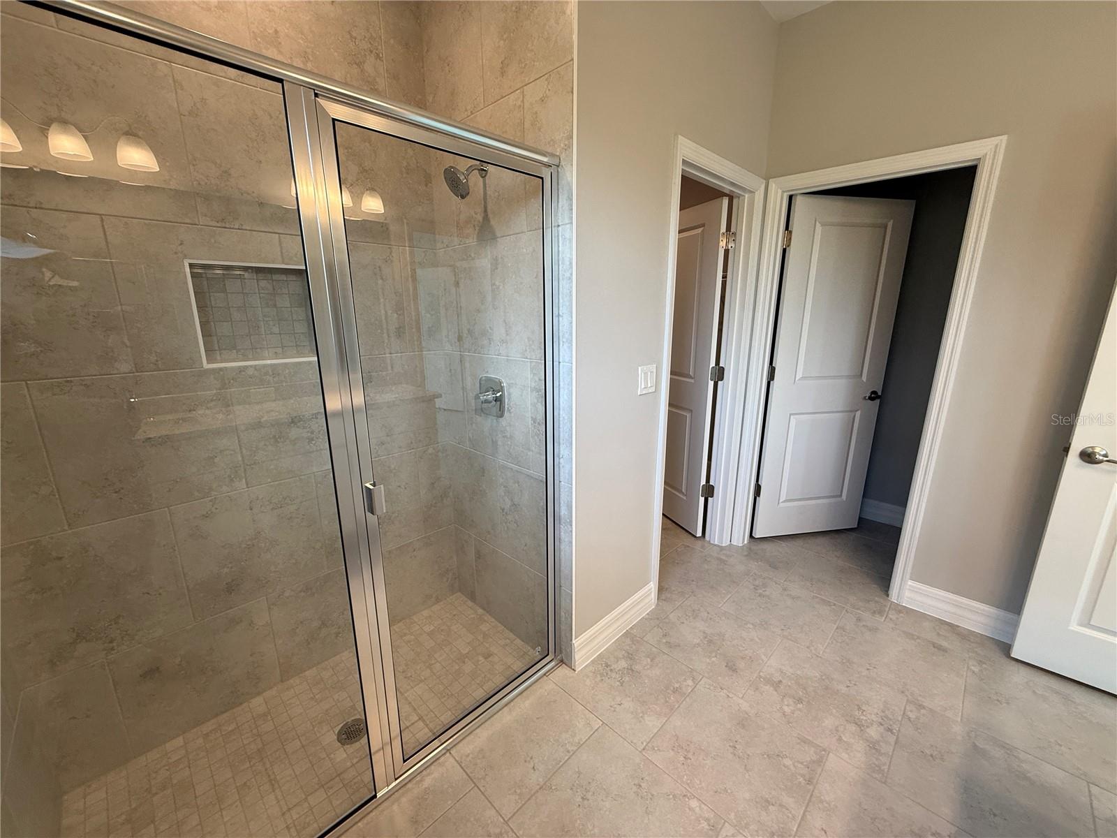 Image 18 of 44 For 1047 Comfort Lane