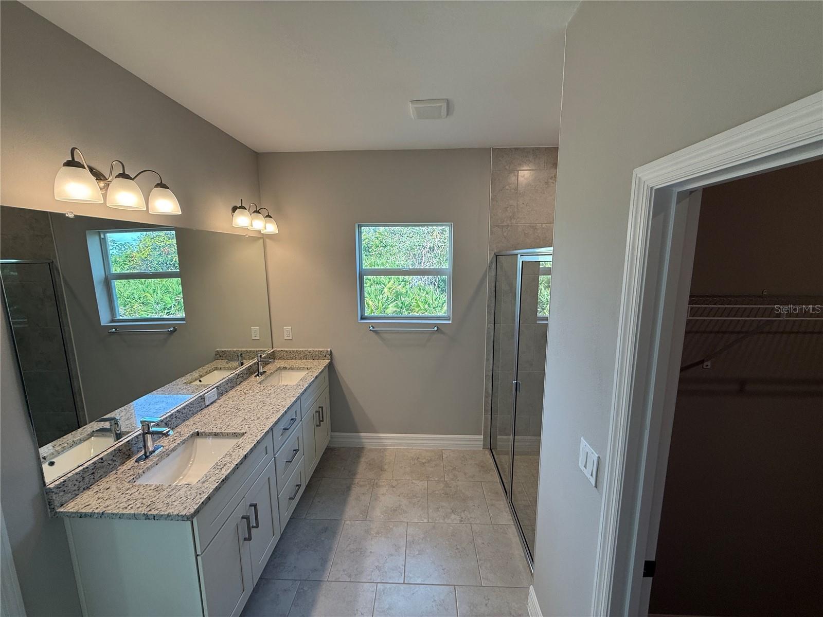 Image 22 of 44 For 1047 Comfort Lane