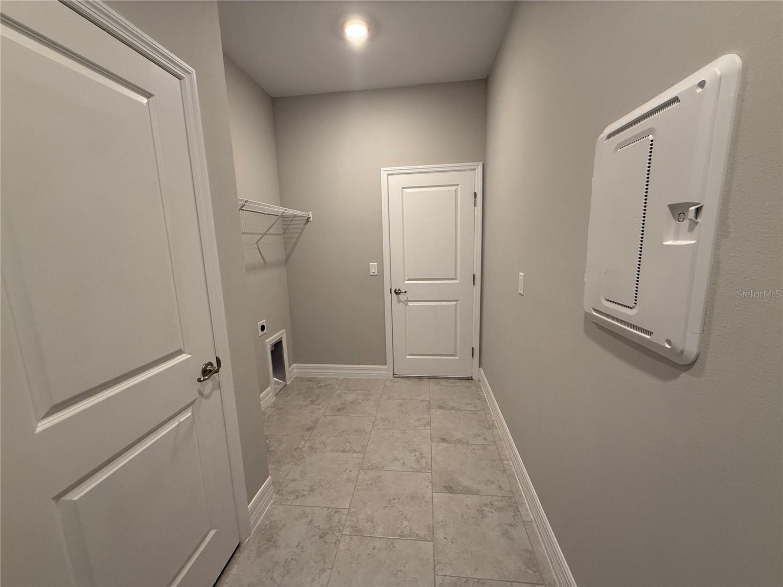 Image 34 of 44 For 1047 Comfort Lane