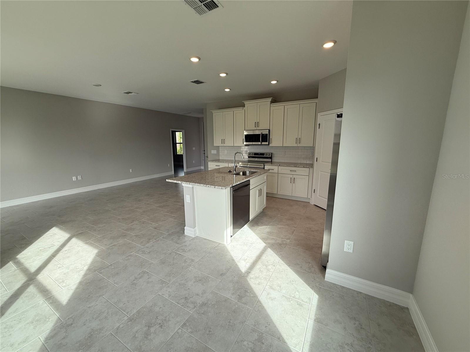 Image 9 of 44 For 1047 Comfort Lane