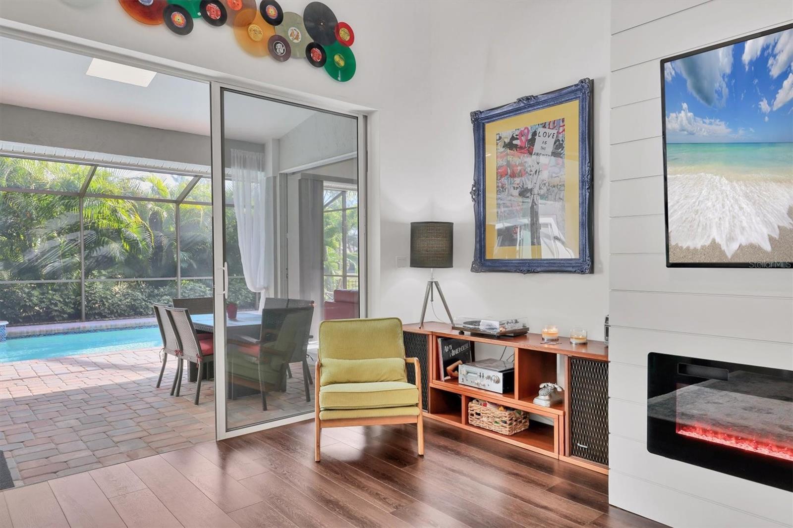 Image 12 of 51 For 4305 Highland Oaks Circle