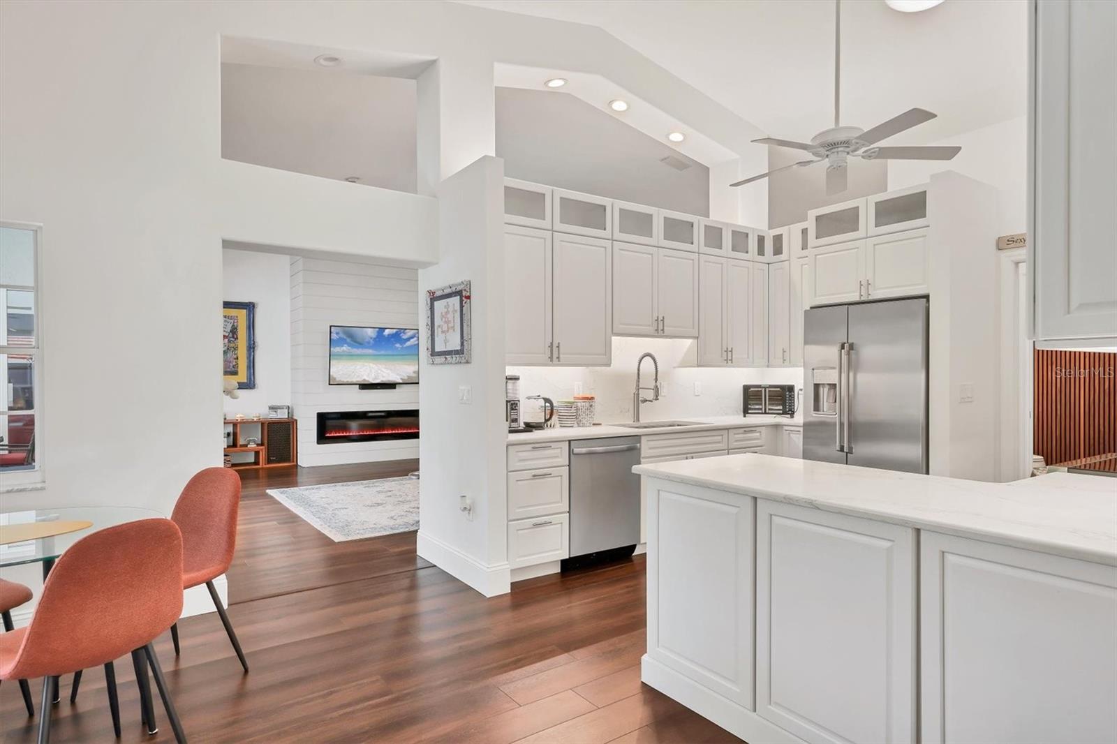 Image 16 of 51 For 4305 Highland Oaks Circle