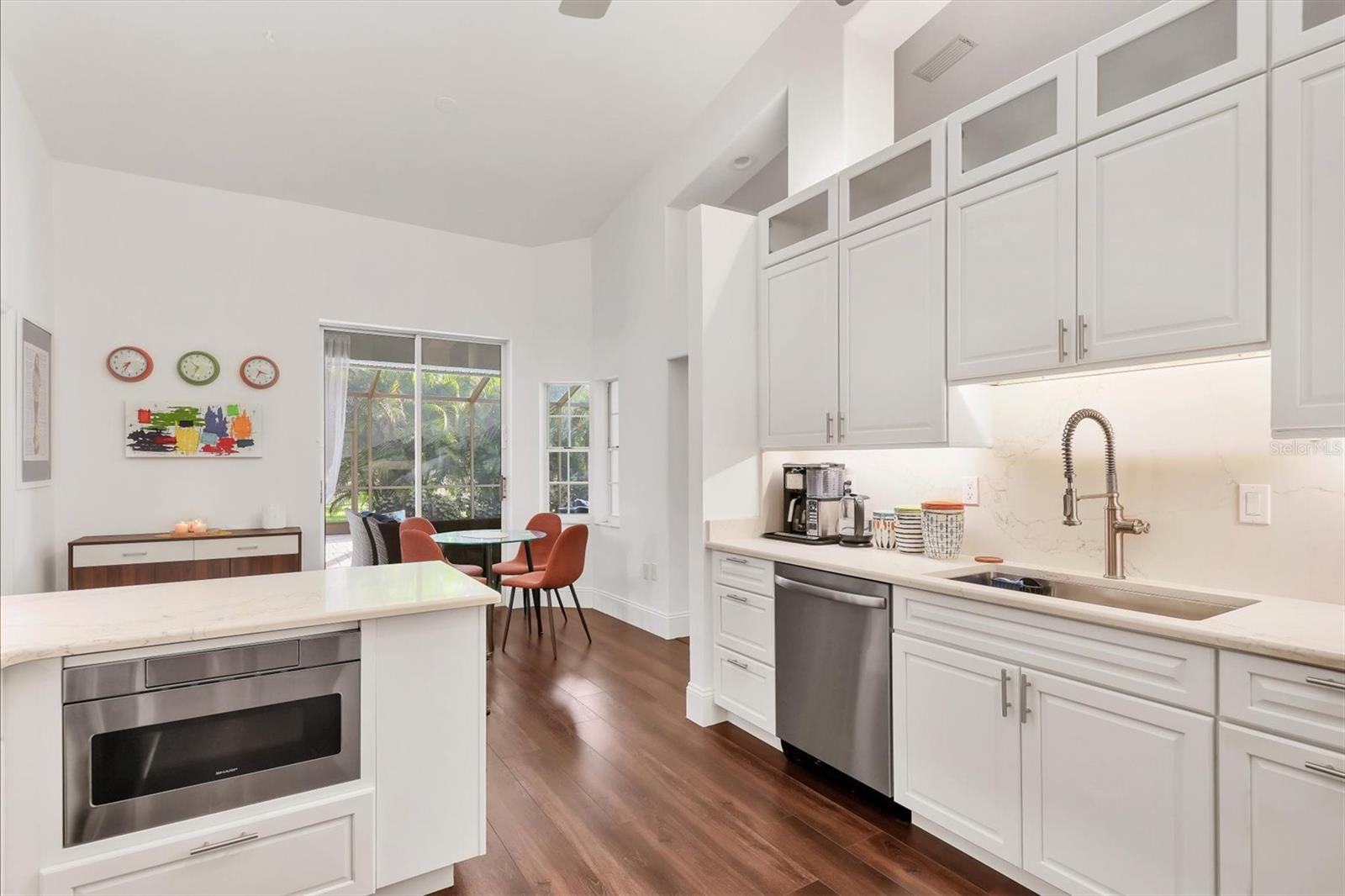 Image 18 of 51 For 4305 Highland Oaks Circle