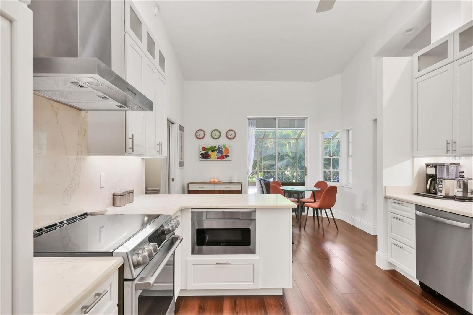 Image 19 of 51 For 4305 Highland Oaks Circle