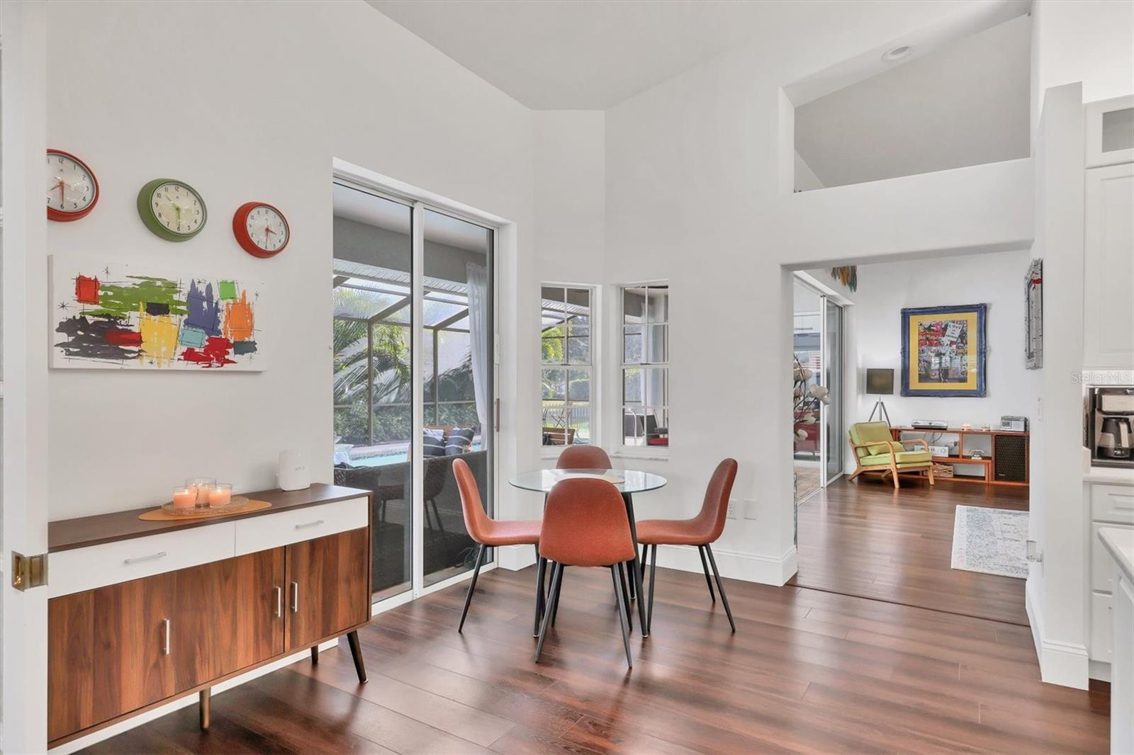 Image 20 of 51 For 4305 Highland Oaks Circle