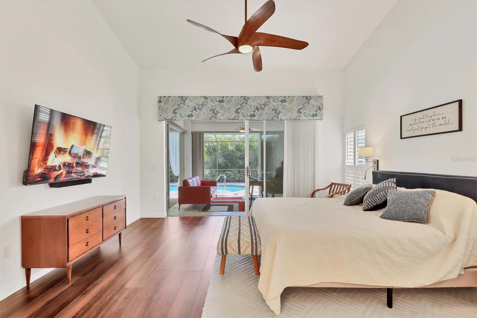 Image 23 of 51 For 4305 Highland Oaks Circle