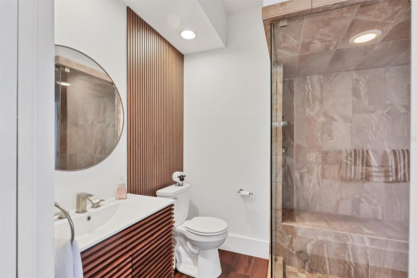 Image 28 of 51 For 4305 Highland Oaks Circle