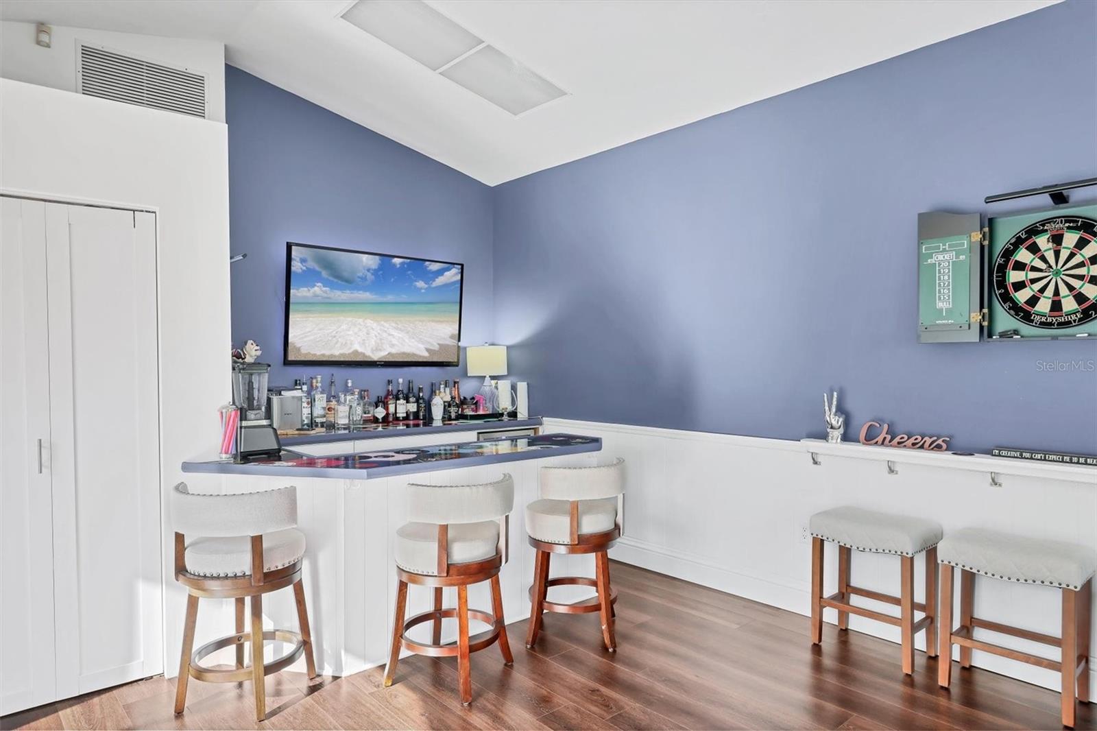 Image 37 of 51 For 4305 Highland Oaks Circle