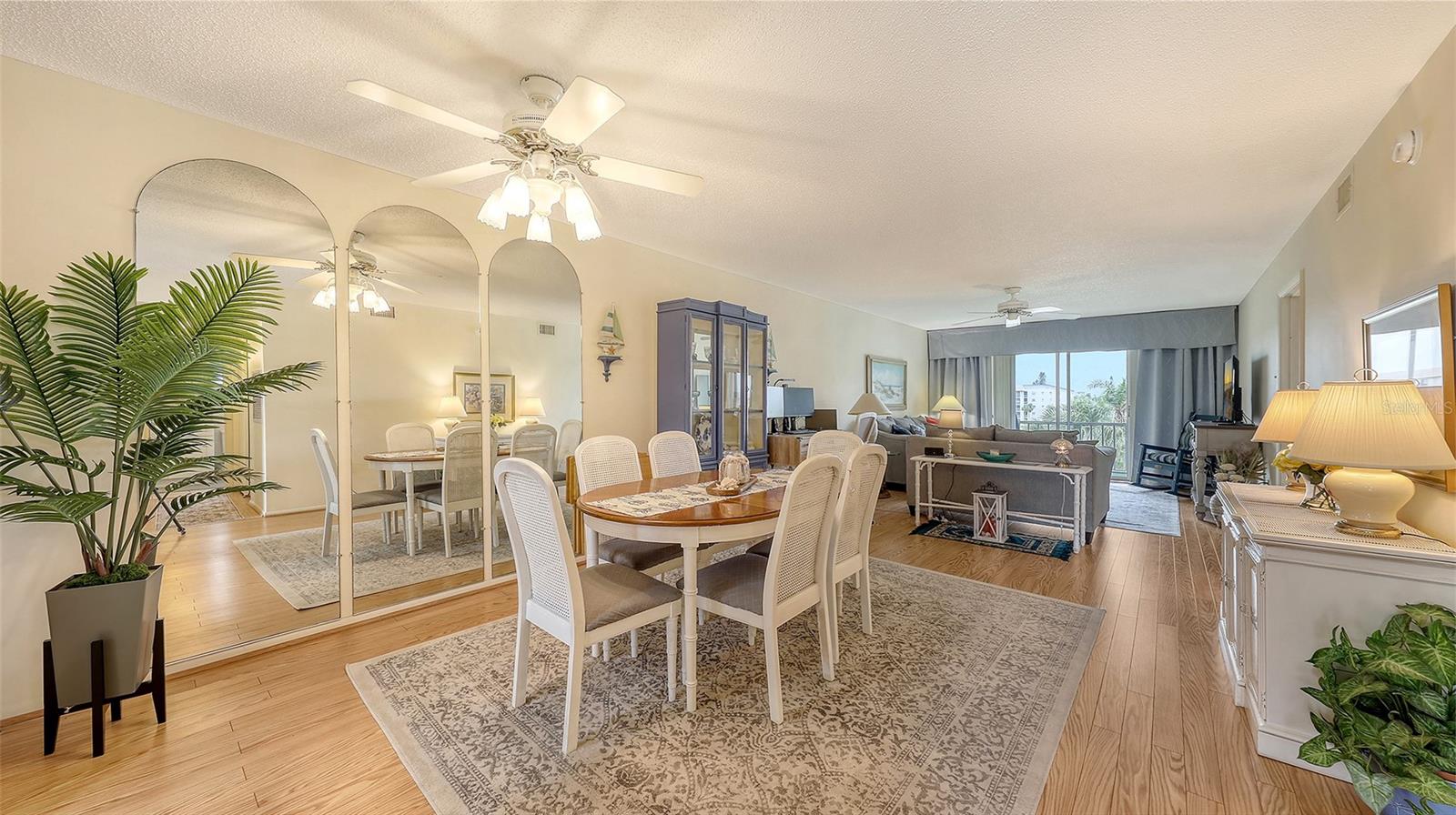 Image 15 of 38 For 3647 Lake Bayshore Drive J416