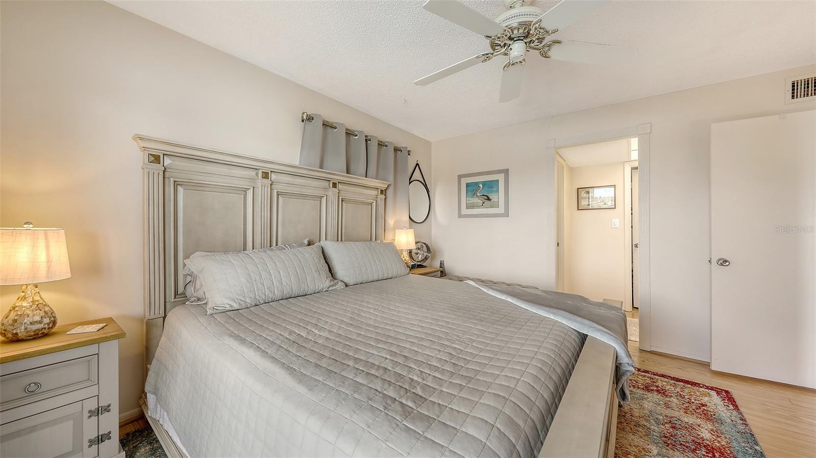 Image 19 of 38 For 3647 Lake Bayshore Drive J416