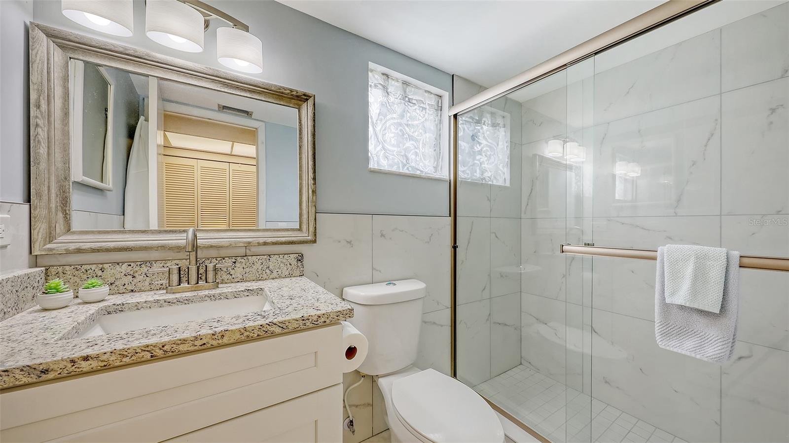 Image 20 of 38 For 3647 Lake Bayshore Drive J416