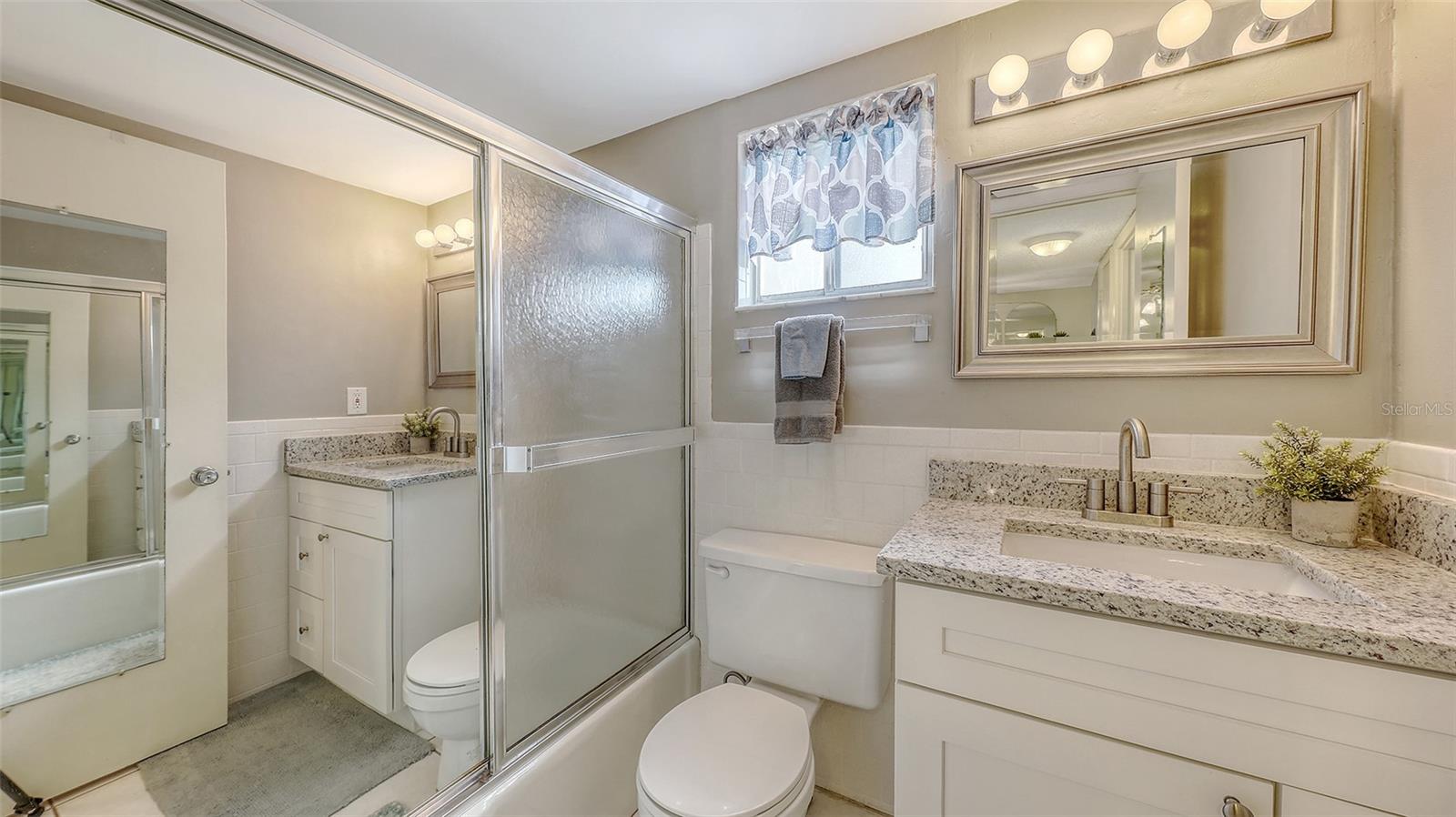 Image 23 of 38 For 3647 Lake Bayshore Drive J416