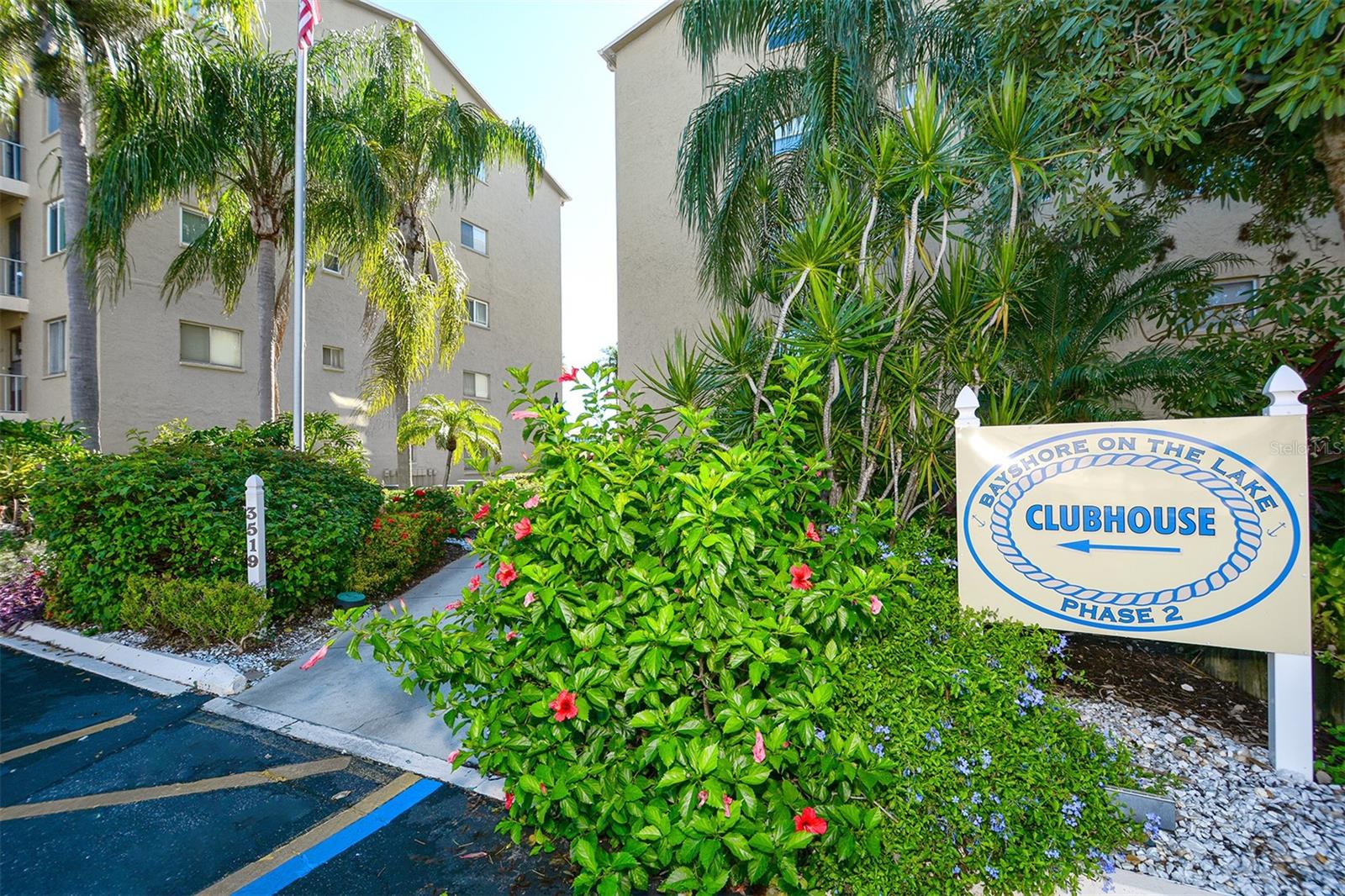 Image 27 of 38 For 3647 Lake Bayshore Drive J416