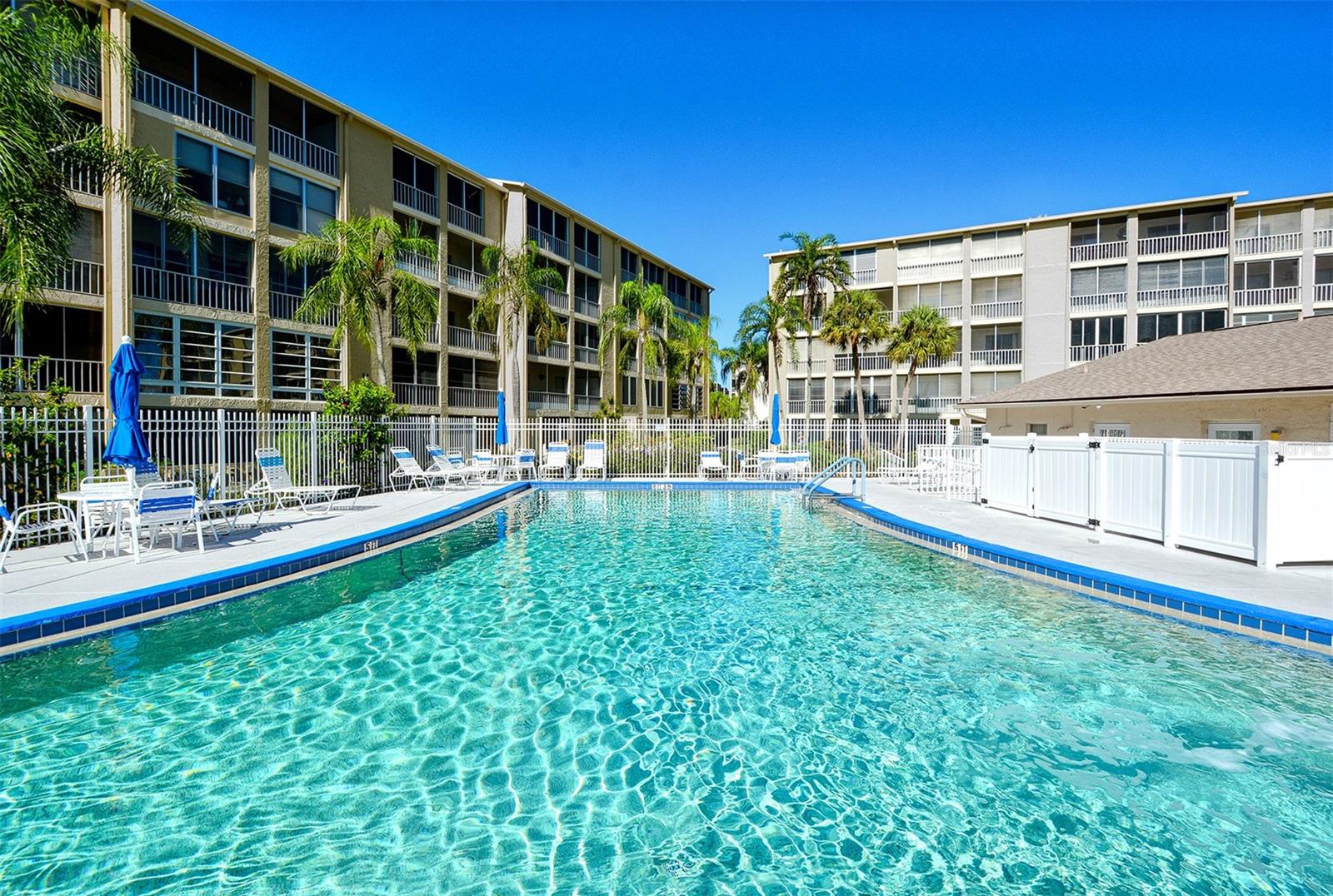 Image 29 of 38 For 3647 Lake Bayshore Drive J416